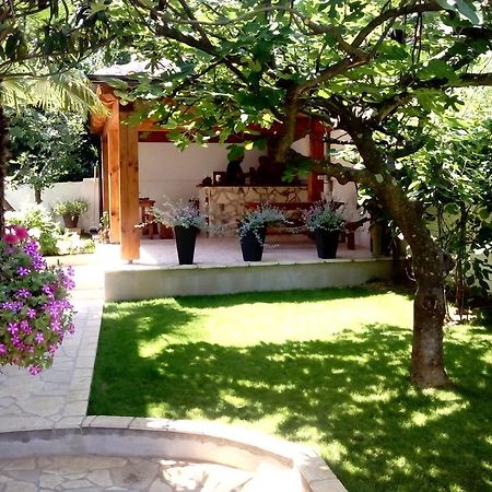 Apartments Peloza Πόρετς Δωμάτιο φωτογραφία
