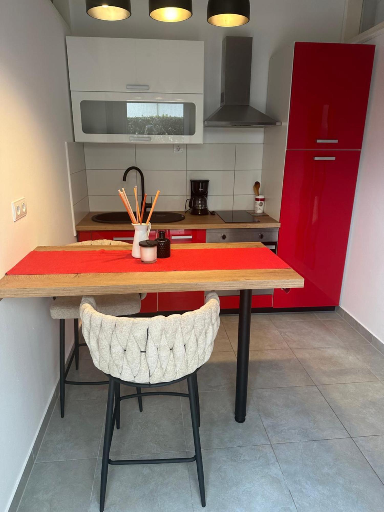 Apartments Peloza Πόρετς Εξωτερικό φωτογραφία